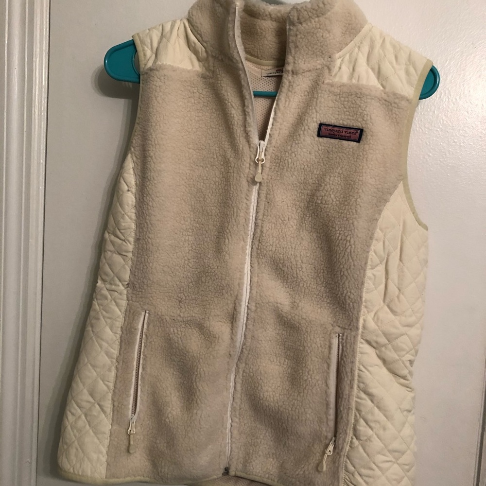 Vineyard Vines cream vest. Size small